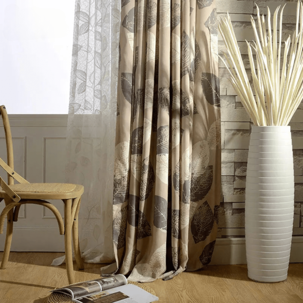 Rideau chambre à motifs floraux colorés