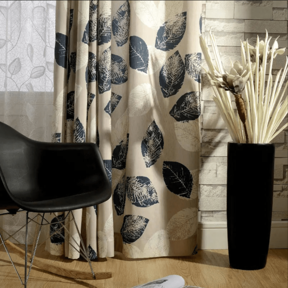 Rideau chambre à motifs floraux colorés