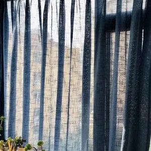 Rideau lin bleu foncé lucide