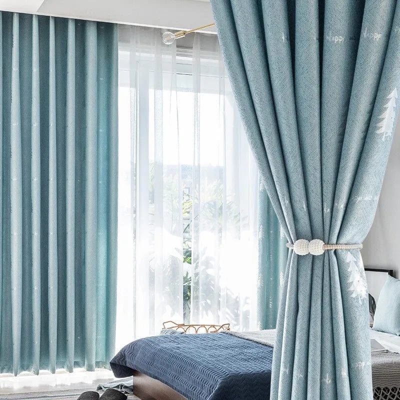 Rideau salon bleu à motifs sapins