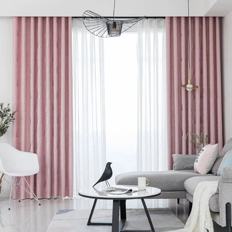 Rideau salon rose à motifs sapins