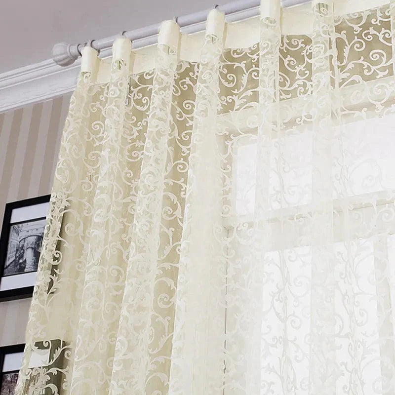 Voilage blanc à motifs floral